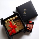 Подарунковий набір з солодощами і чашкою ►Coffee Black Сharm-4