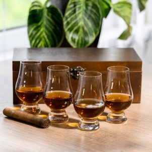 Подарунковий набір для віскі із культовими склянками Glencairn-1